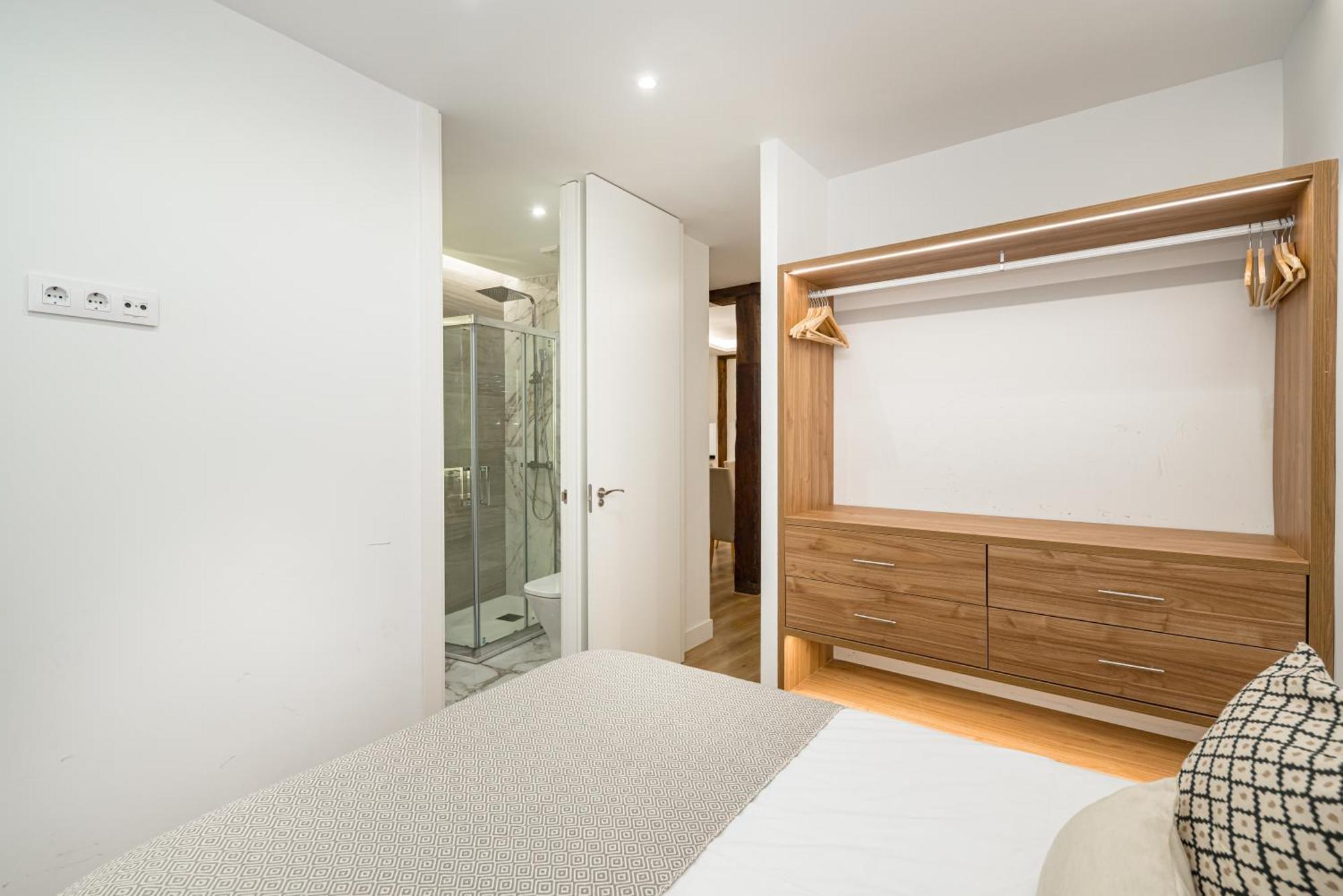 Chueca Viii Calle Hortaleza 3br 3bh Apartamento