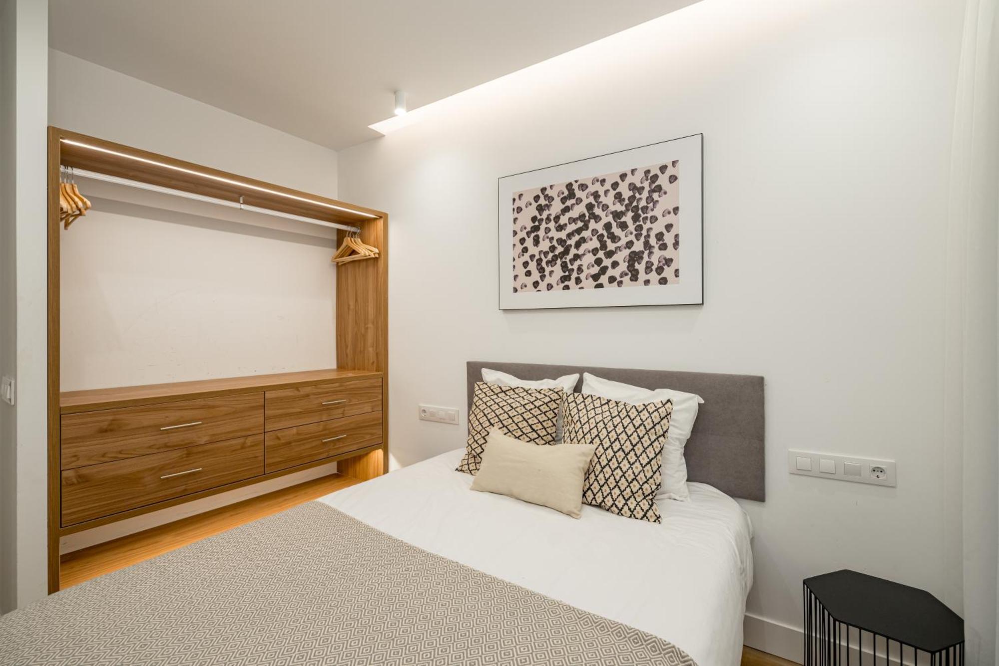 Chueca Viii Calle Hortaleza 3br 3bh Apartamento